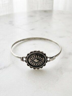  Ladies Antique Silver Design Bracelet